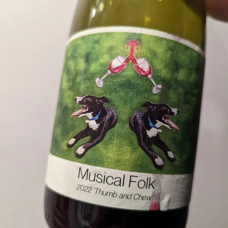 Musical Folk Thumb and Chew