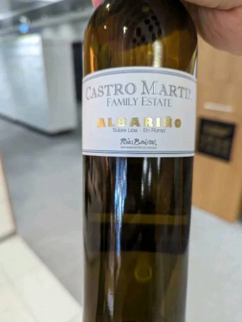 Castro Martin Sobre Lias Albariño